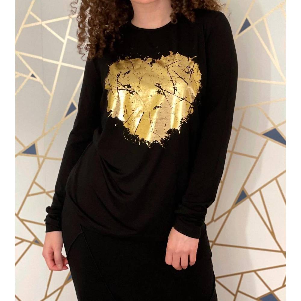 NEW MIKAH graphic long sleeve shirt in heart